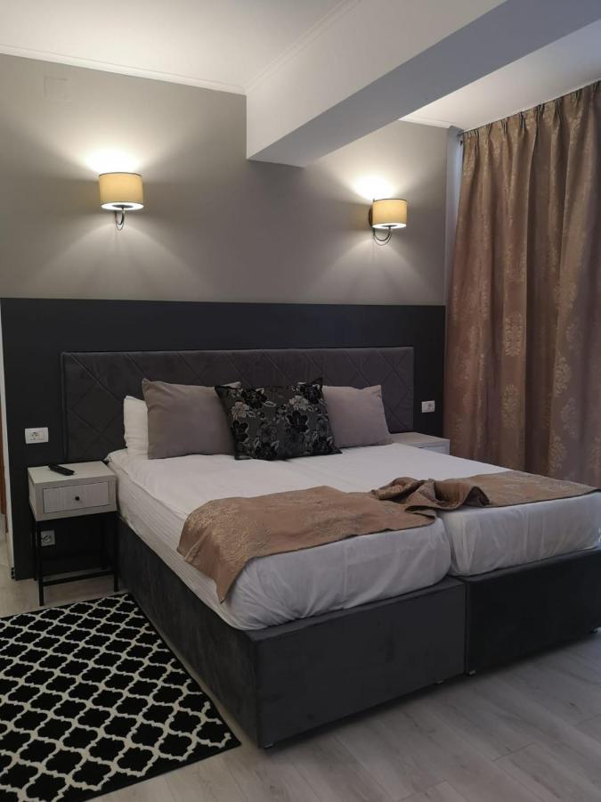 Hotel Helin - Calea Bucuresti Craiova Eksteriør billede