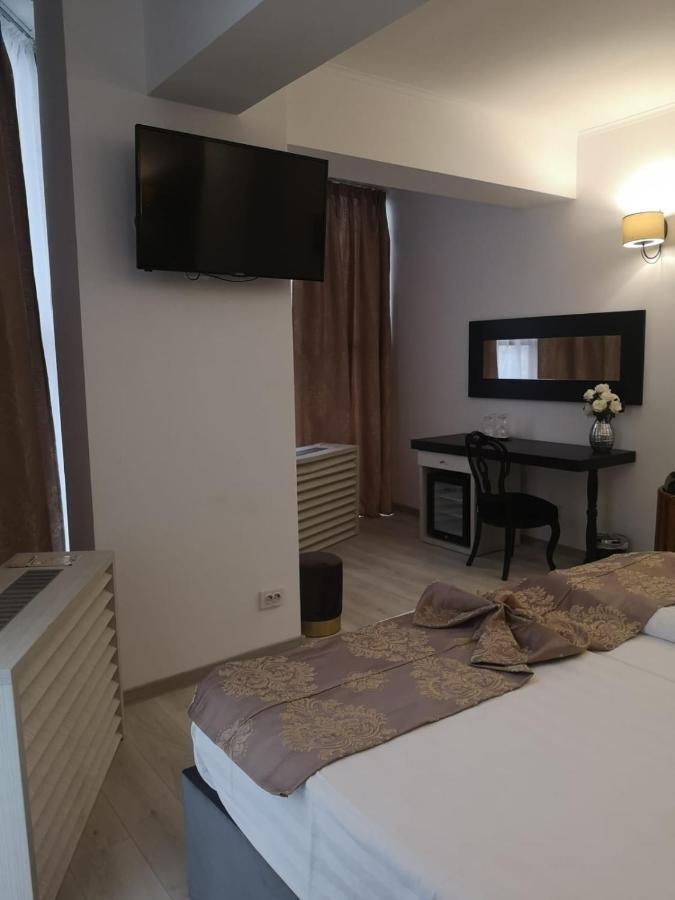 Hotel Helin - Calea Bucuresti Craiova Eksteriør billede